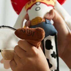 Disney Jessie Plush – Toy Story 2 – Medium 17 3/4'' -Disney 1231000444634 3