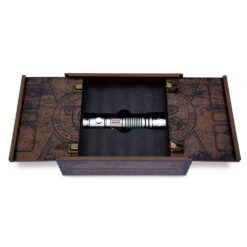 Disney The Hilt Of A Jedi Ki-Adi-Mundi LIGHTSABER Hilt Set – Star Wars: Galaxy's Edge – Limited Edition -Disney 1814047620037 3