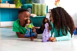 Disney Mirabel Singing Doll – Encanto -Disney 6002059731814 7