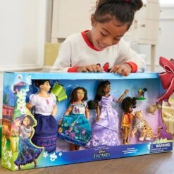 Disney Encanto Deluxe Doll Set -Disney 6002059731818 1
