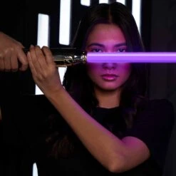 Disney Mace Windu Legacy Custom LIGHTSABER Collectible Set – Star Wars -Disney 6106047623984 4