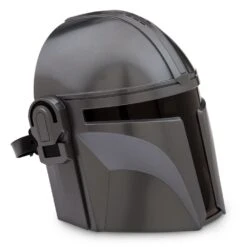 Disney The Mandalorian Voice Changing Mask – Star Wars: The Mandalorian 8 Disney The Mandalorian Voice Changing Mask – Star Wars: The Mandalorian -Disney 6106047624766 1